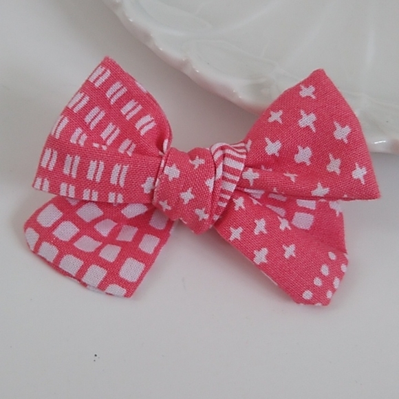 Dog Hair Bows - Set of 2 Bows for Pets with clip - Picture 3 of 5
